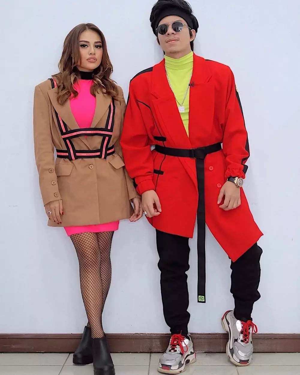 Potret Aurel Hermansyah dan Atta Halilintar kenakan pakaian senada © 2020 brilio.net Potret Aurel Hermansyah dan Atta Halilintar kenakan pakaian senada © 2020 brilio.net