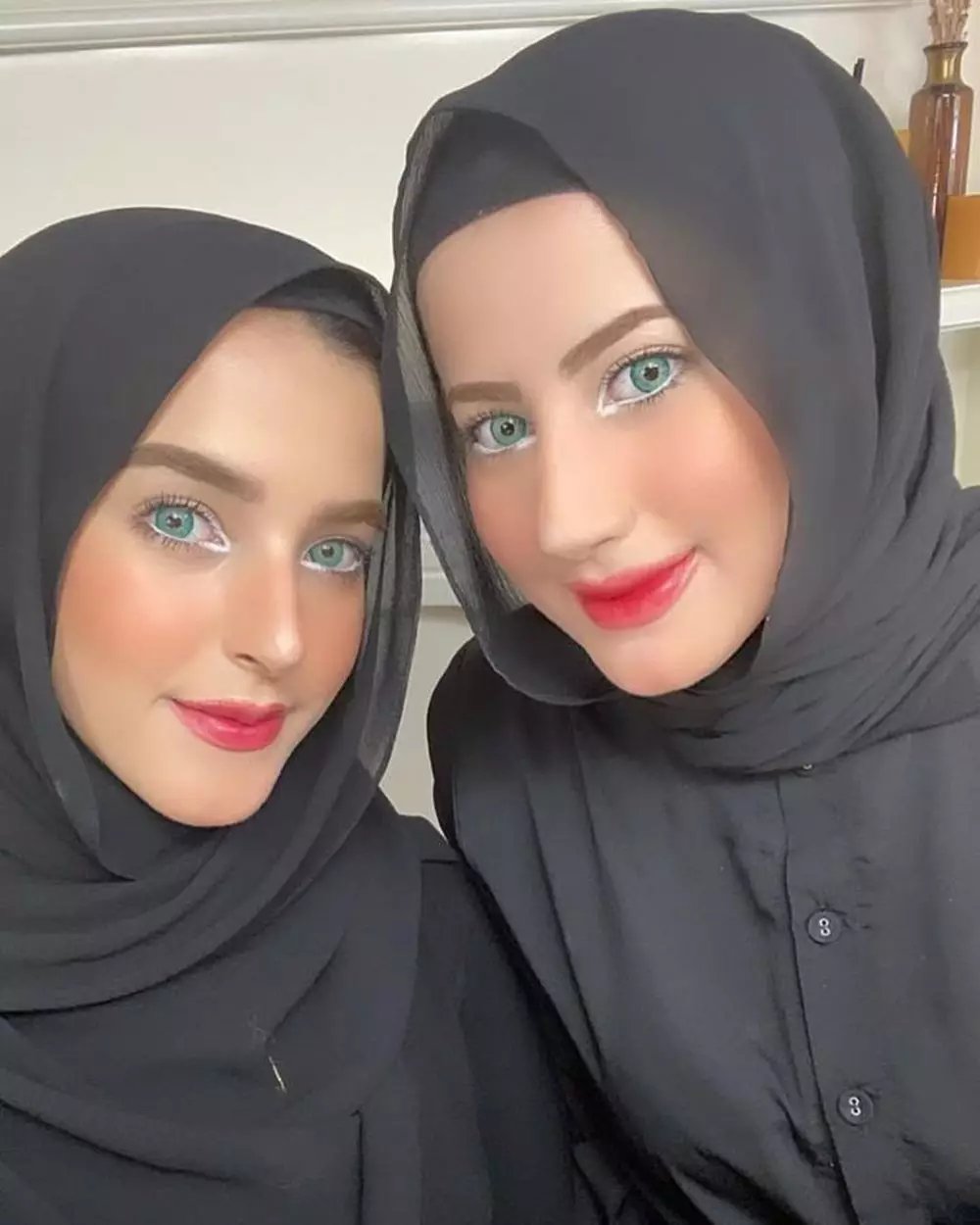 selebgram cantik bareng kembarannya © 2020 Instagram selebgram cantik bareng kembarannya © 2020 Instagram