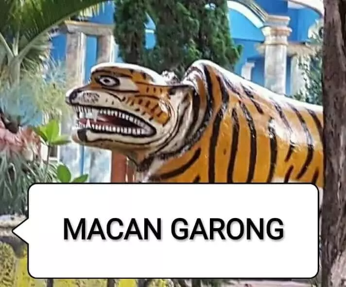 Patung macan absurd Facebook/ Hodi Min'z Patung macan absurd Facebook/ Hodi Min'z