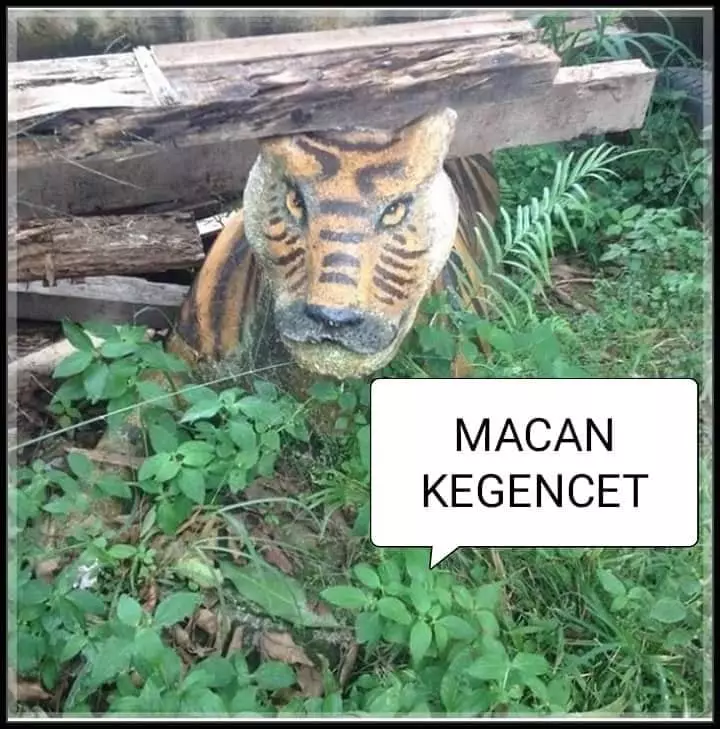 Patung macan absurd Facebook/ Hodi Min'z Patung macan absurd Facebook/ Hodi Min'z