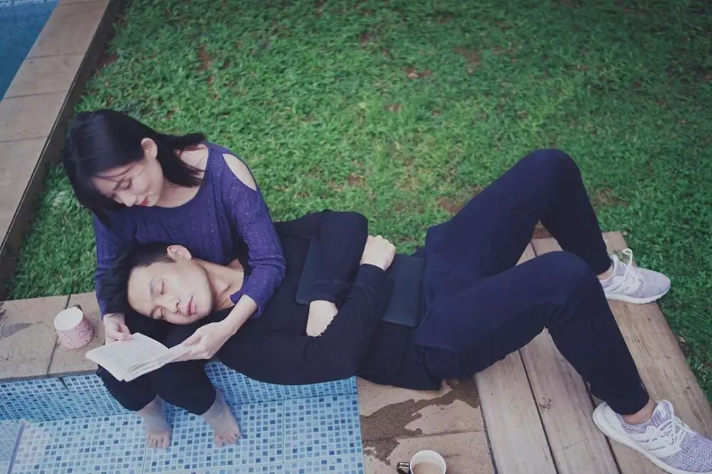 Momen mesra Fendy Chow dan sang istri © 2020 brilio.net