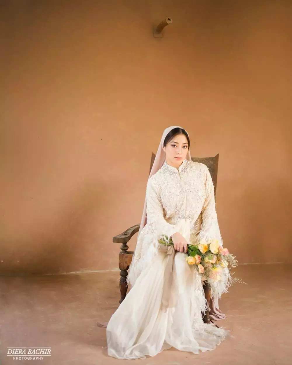 Potret anggun seleb kenakan gaun pengantin © 2020 brilio.net