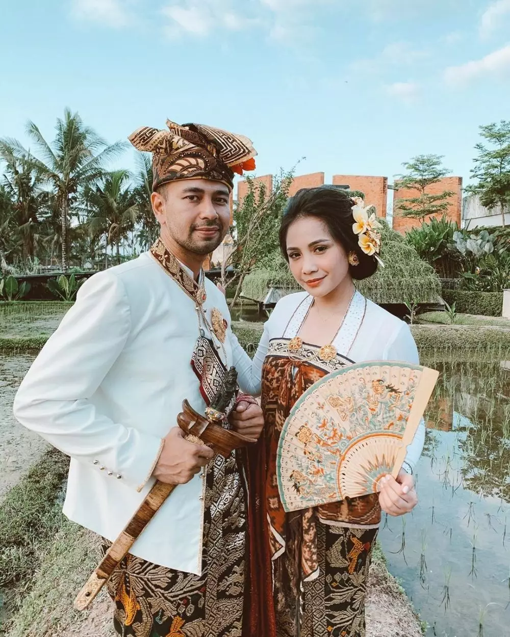 15 seleb kebaya Bali Instagram