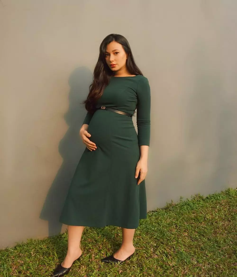 OOTD seleb pamer baby bump Instagram OOTD seleb pamer baby bump Instagram