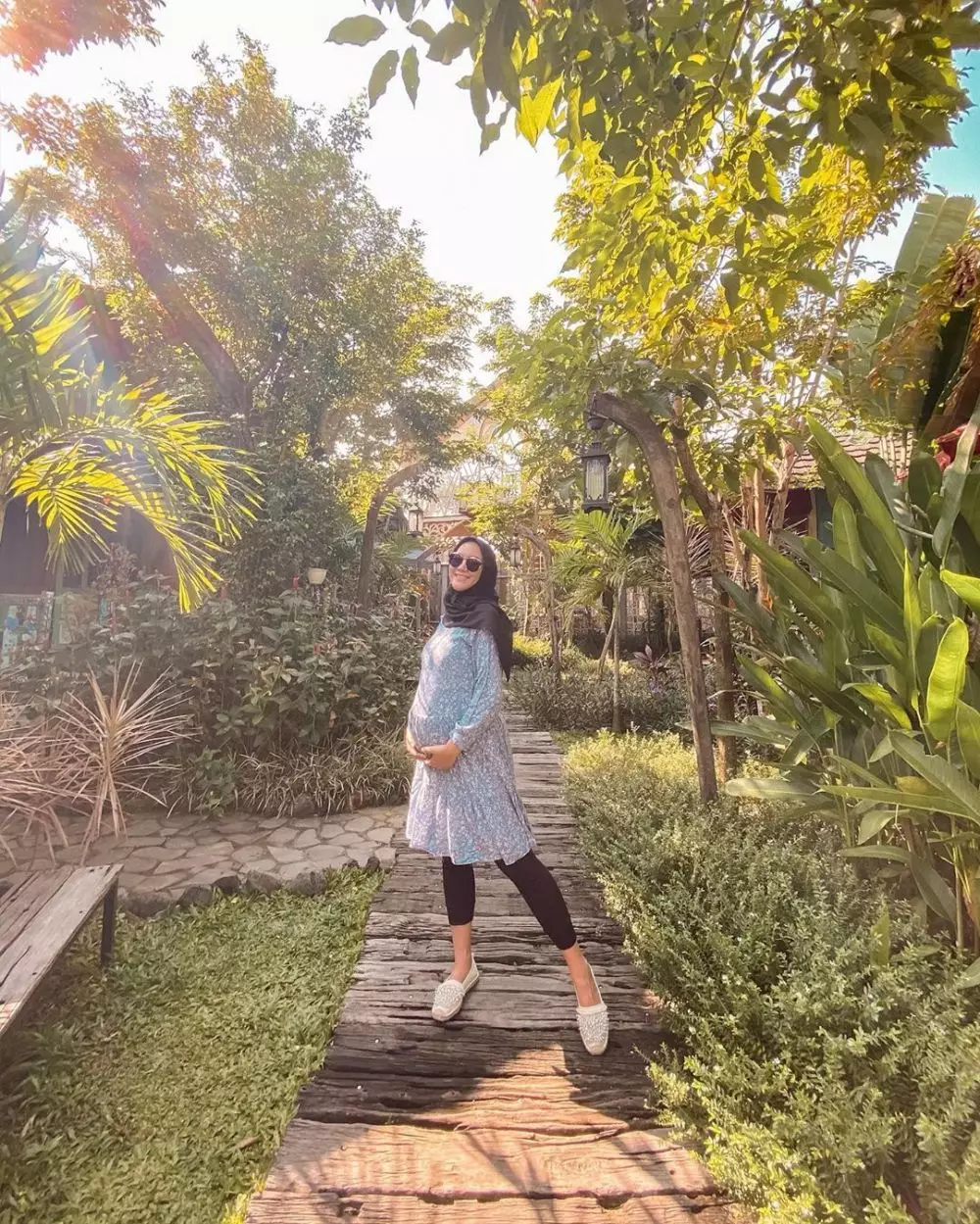 OOTD seleb pamer baby bump Instagram OOTD seleb pamer baby bump Instagram