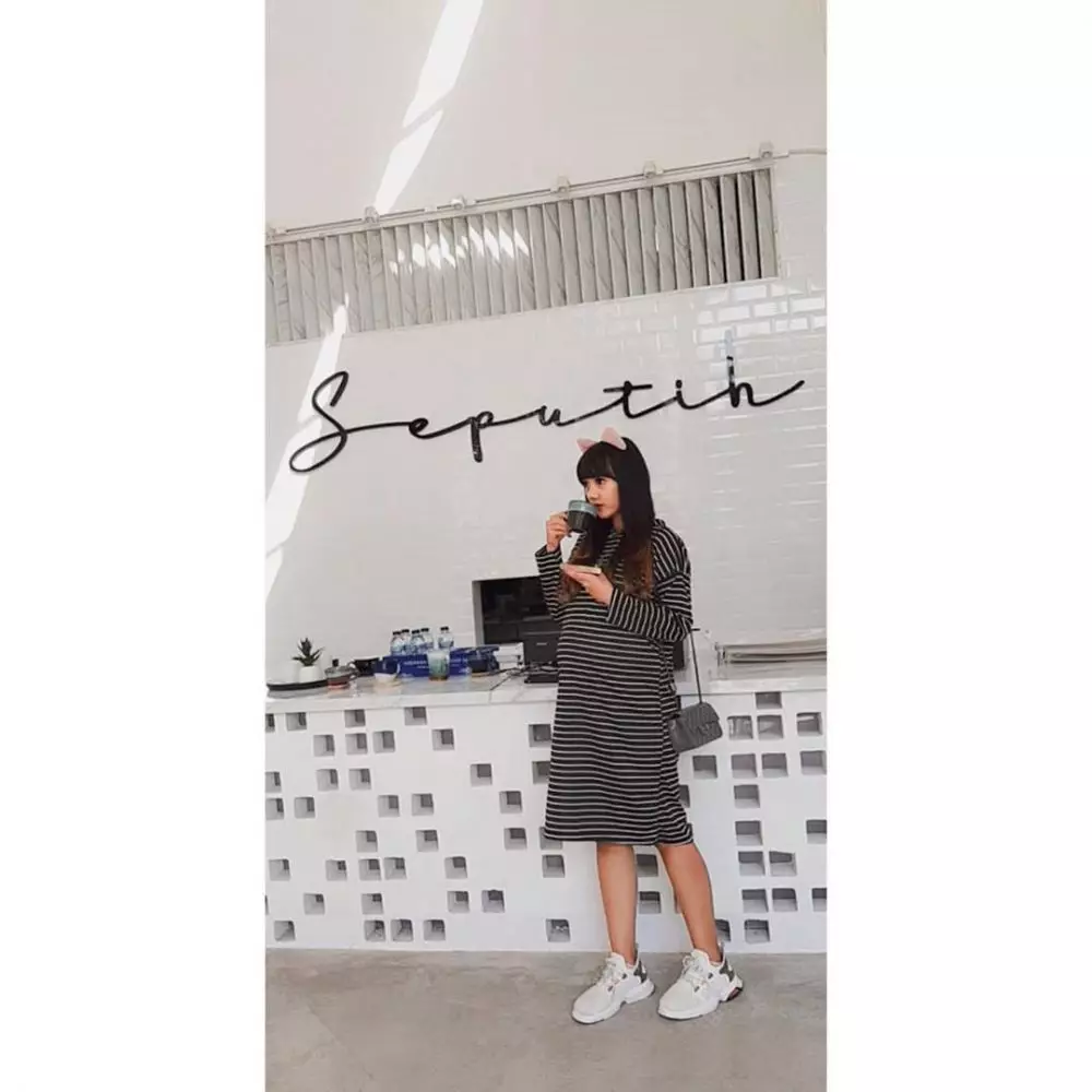 OOTD seleb pamer baby bump Instagram OOTD seleb pamer baby bump Instagram