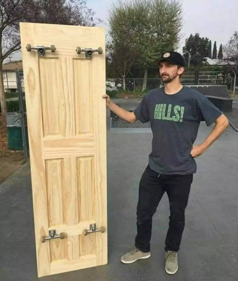 potret unik papan skateboard Berbagai Sumber