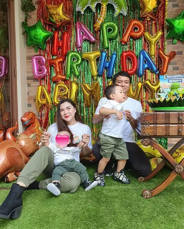 seleb dekor ultah sendiri Instagram