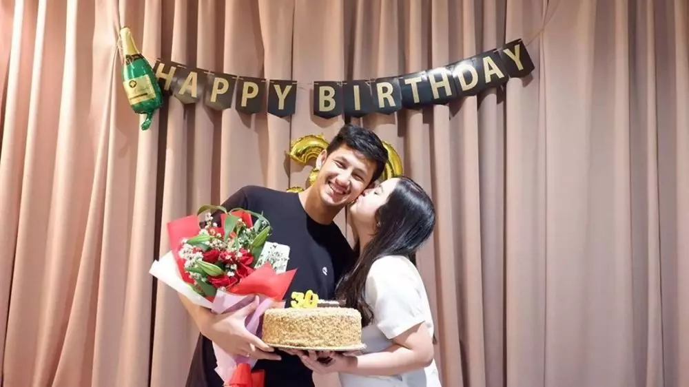 seleb dekor ultah sendiri Instagram