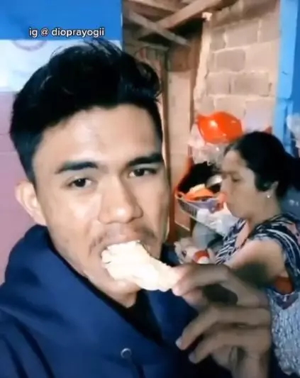 kerupuk mang oleh Instagram