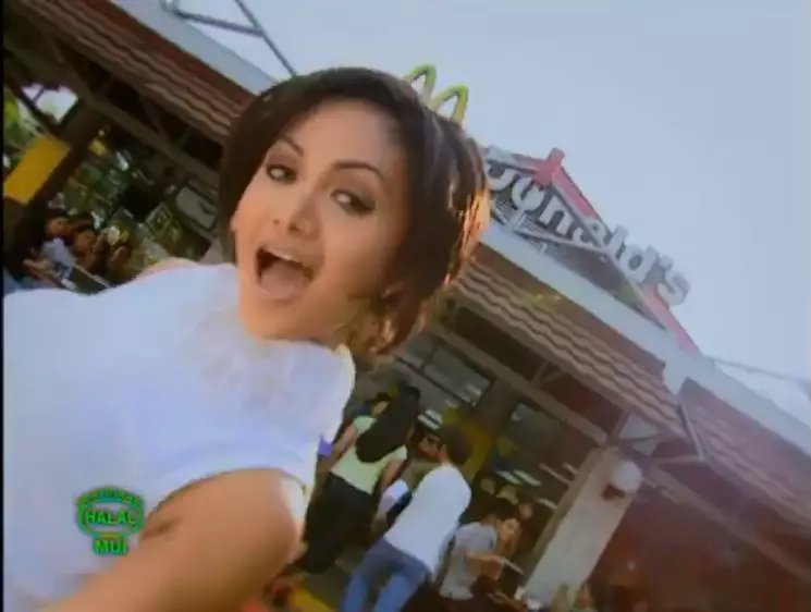 Krisdayanti iklan jadul berbagai sumber Krisdayanti iklan jadul berbagai sumber