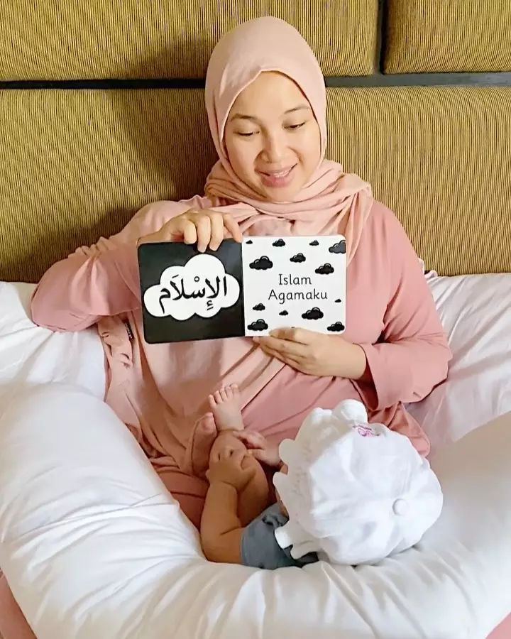 Chacha Frederica momong anak Instagram Chacha Frederica momong anak Instagram