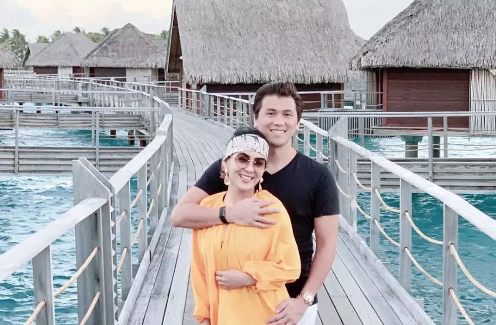 Liburan Syahrini dan Reino Barack di berbagai negara Instagram