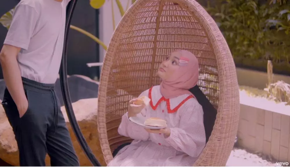 7 Fakta single terbaru Fatin yang bernuansa city pop Jepang © 2020 brilio.net