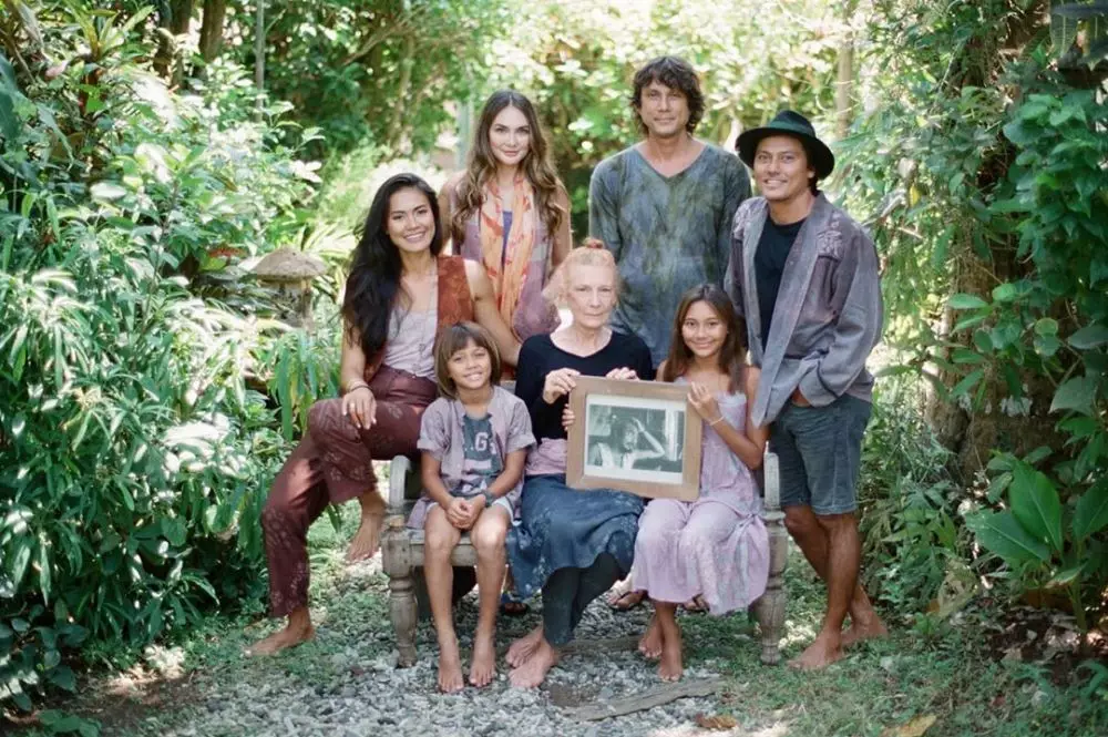 Pemotretan keluarga Luna Maya Instagram