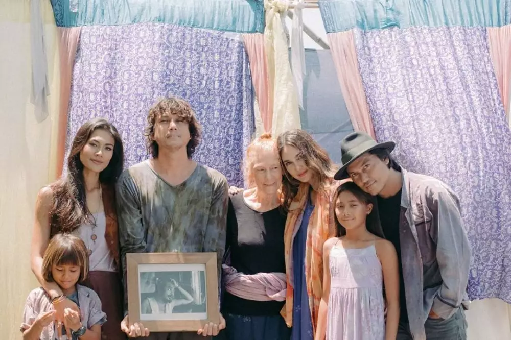 Pemotretan keluarga Luna Maya Instagram