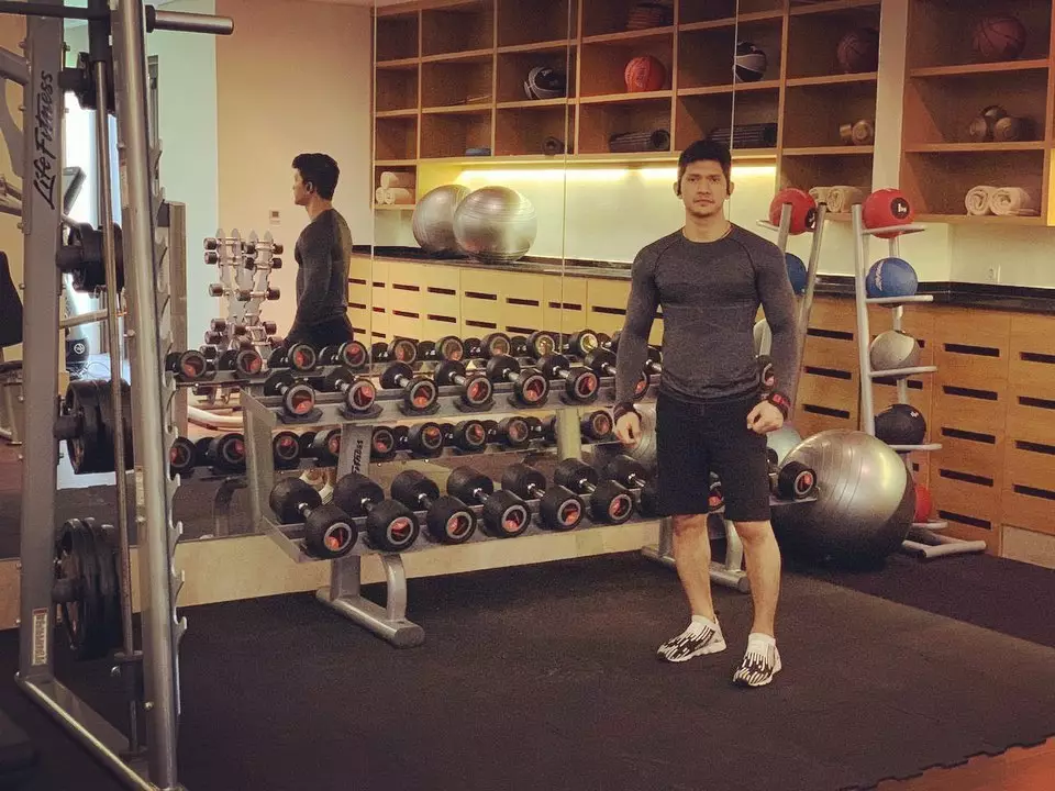 Transformasi Iko Uwais berbagai sumber