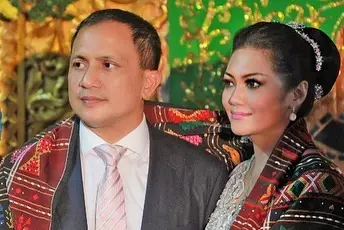 Potret mesra Bella Saphira dan suami Instagram Potret mesra Bella Saphira dan suami Instagram