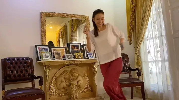 Rumah Yuki Kato berbagai sumber