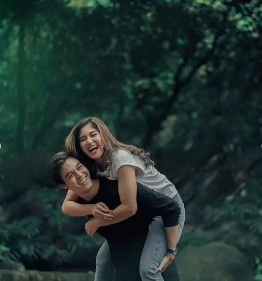 Momen mesra Ochi Rosdiana & kekasih Instagram