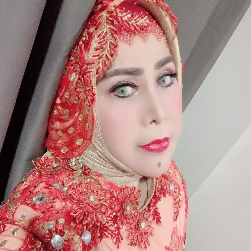  elvy sukaesih positif covid-19 © 2020 Instagram/@elvy_sukaesih