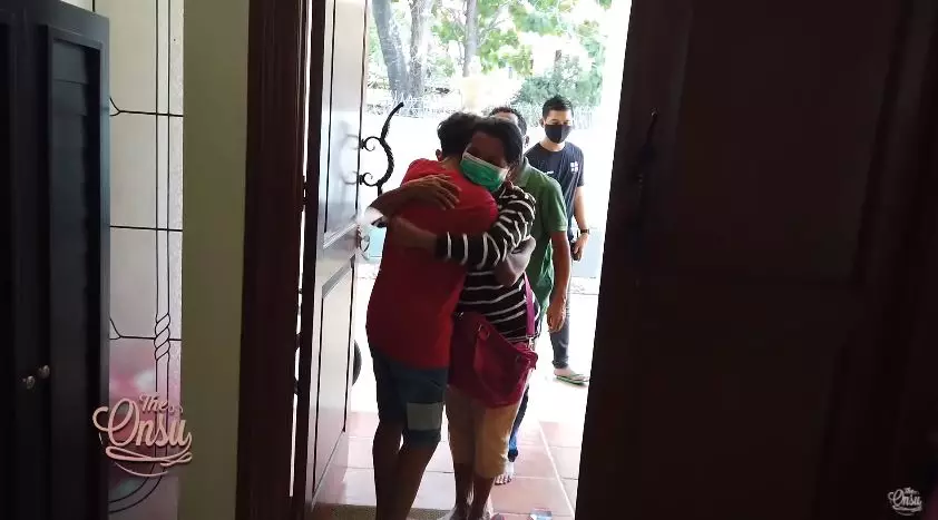 momen oma opa betrand datang ke jakarta © 2020 YouTube/The Onsu Family