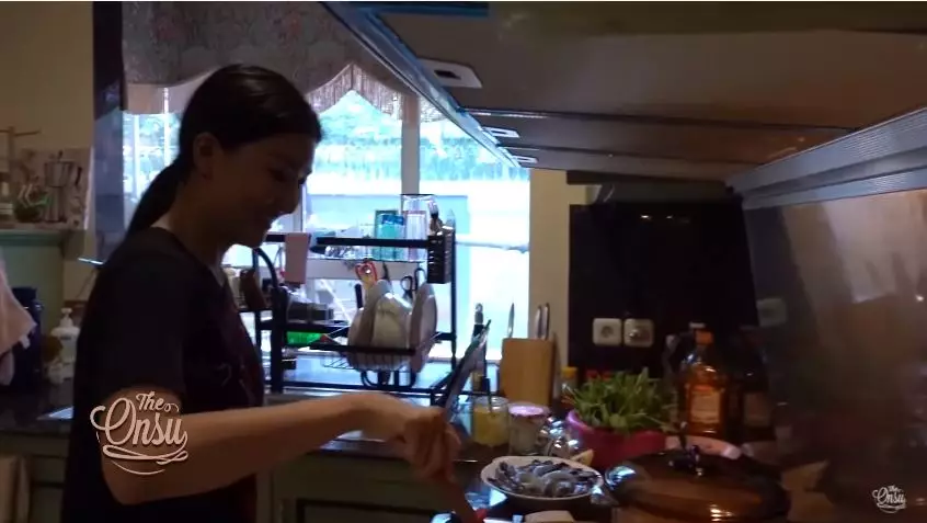 momen oma opa betrand datang ke jakarta © 2020 YouTube/The Onsu Family