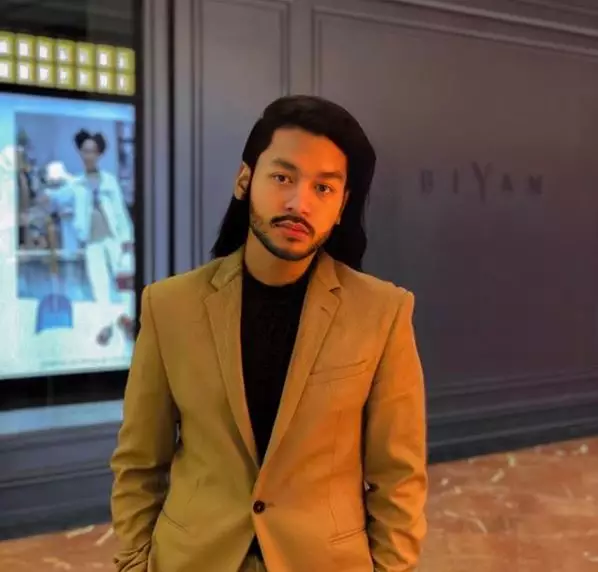 Fatih unru balik Berbagai sumber