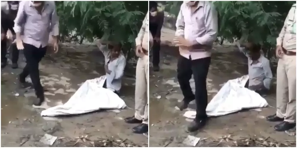 Viral bungkus putih bak mayat Instagram/@kocak.petcaah Viral bungkus putih bak mayat Instagram/@kocak.petcaah