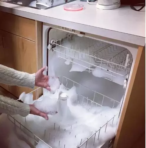 aksi kocak disuruh nyuci Berbagai Sumber