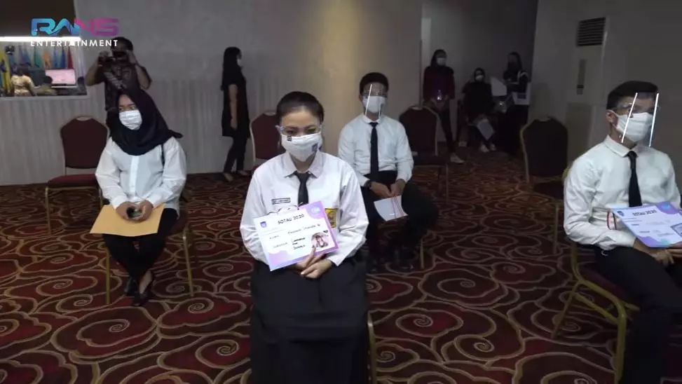 Momen Lala pergi ke kampus  YouTube