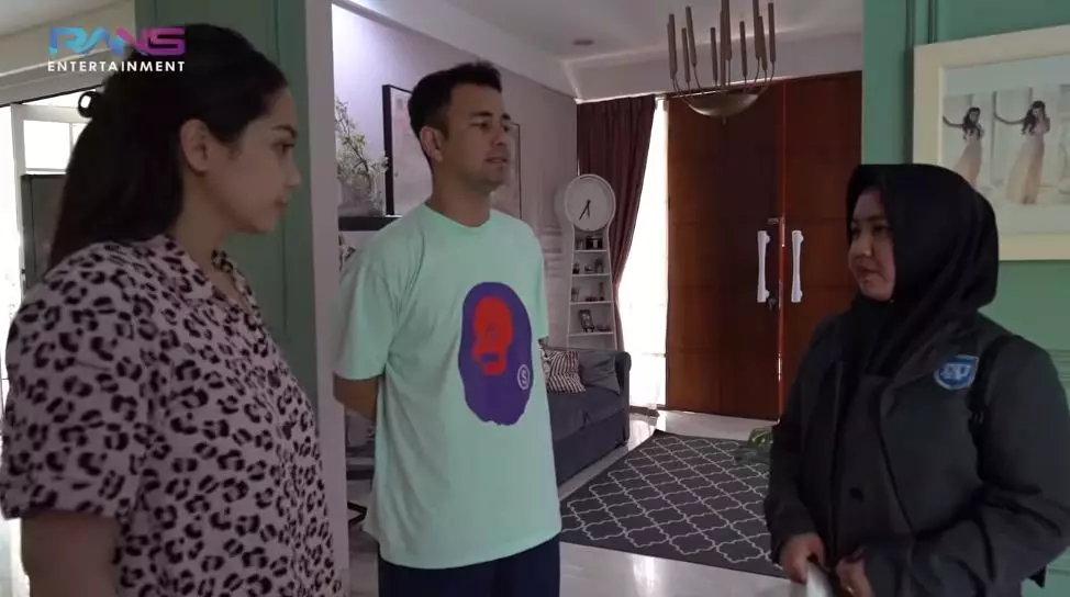 Momen Lala pergi ke kampus  YouTube