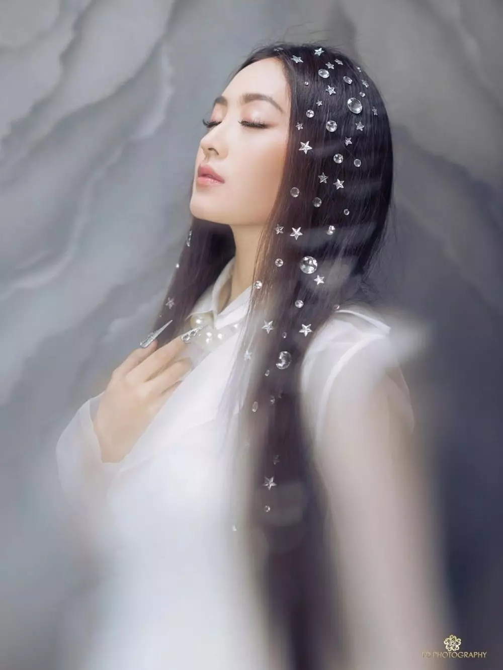 Natasha Wilona bak ibu peri Berbagai sumber