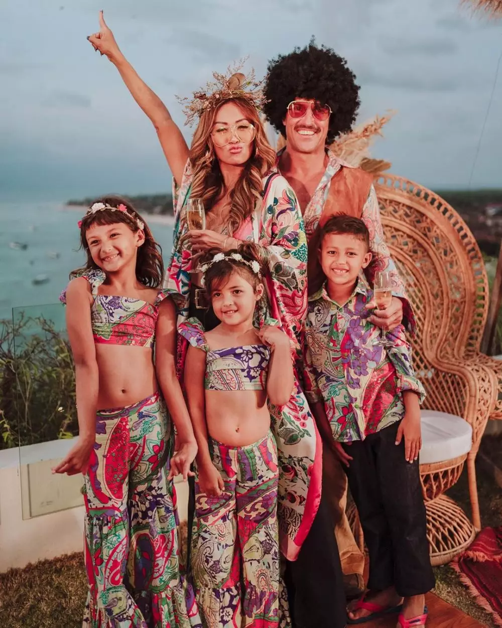 Potret kemesraan Indah Kalalo dan suami © 2020 brilio.net Potret kemesraan Indah Kalalo dan suami © 2020 brilio.net