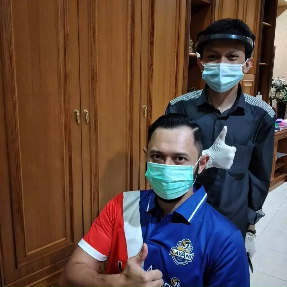 Potret AHY potong rambut Berbagai sumber