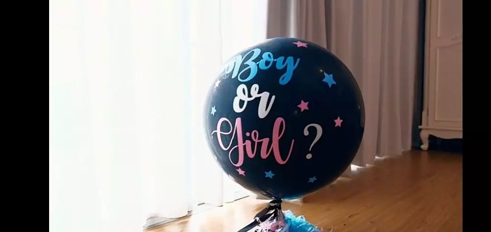 Chelsea umumkan jenis kelamin anak kedua © 2020 brilio.net YouTube Chelsea umumkan jenis kelamin anak kedua © 2020 brilio.net YouTube