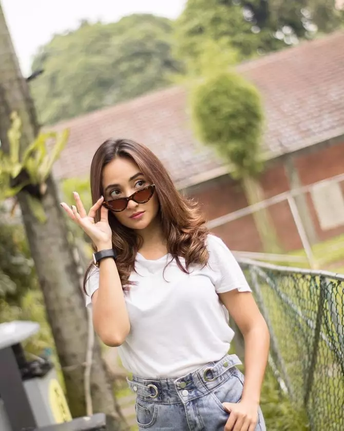 potret terbaru naomi zaskia sule Berbagai sumber potret terbaru naomi zaskia sule Berbagai sumber