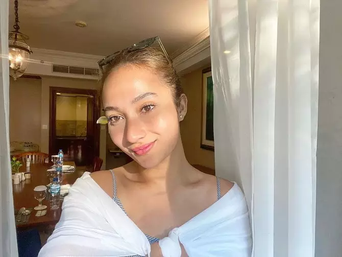 potret terbaru naomi zaskia sule Berbagai sumber potret terbaru naomi zaskia sule Berbagai sumber
