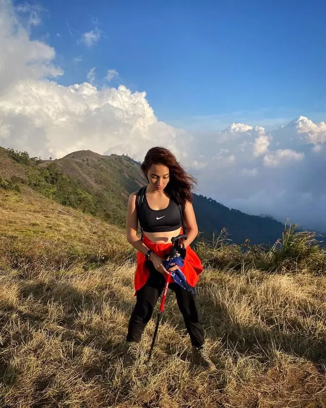 potret terbaru naomi zaskia sule Berbagai sumber potret terbaru naomi zaskia sule Berbagai sumber
