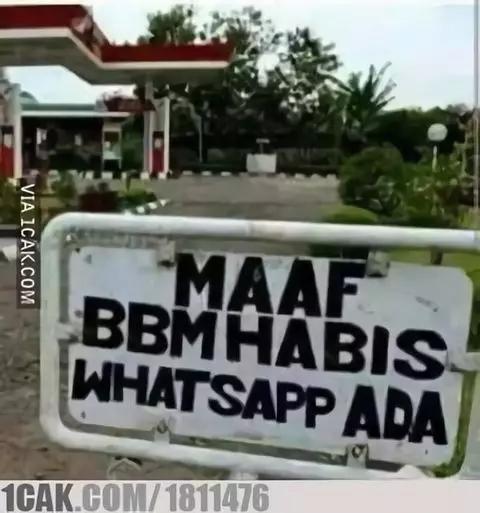 Tulisan kocak di pom bensin Berbagai sumber