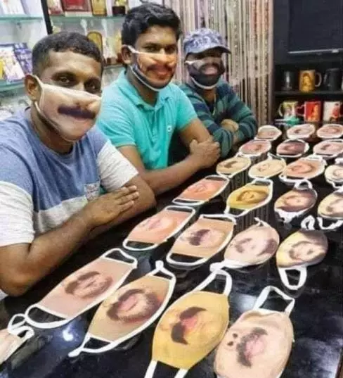 potret lucu bapak bapak jualan Berbagai Sumber