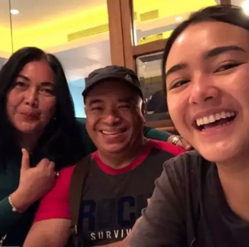 Amanda Manopo bareng ibunda © 2020 brilio.net Amanda Manopo bareng ibunda © 2020 brilio.net