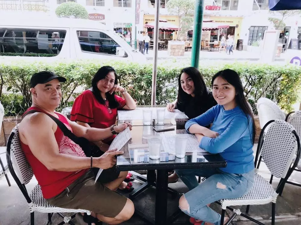 Amanda Manopo bareng ibunda © 2020 brilio.net Amanda Manopo bareng ibunda © 2020 brilio.net