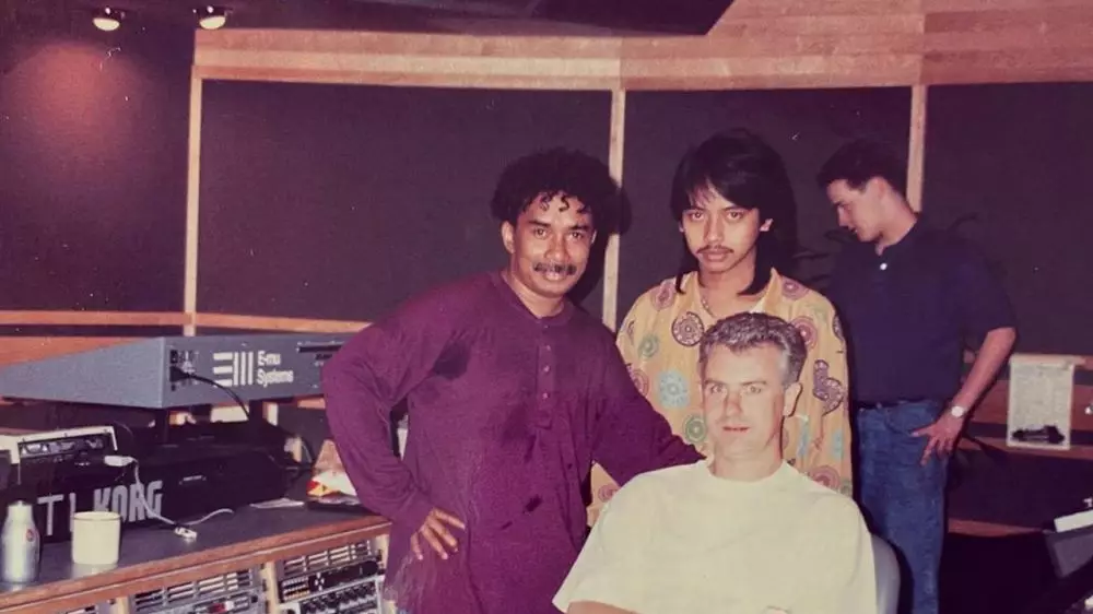 Potret lawas Dewa Budjana Instagram