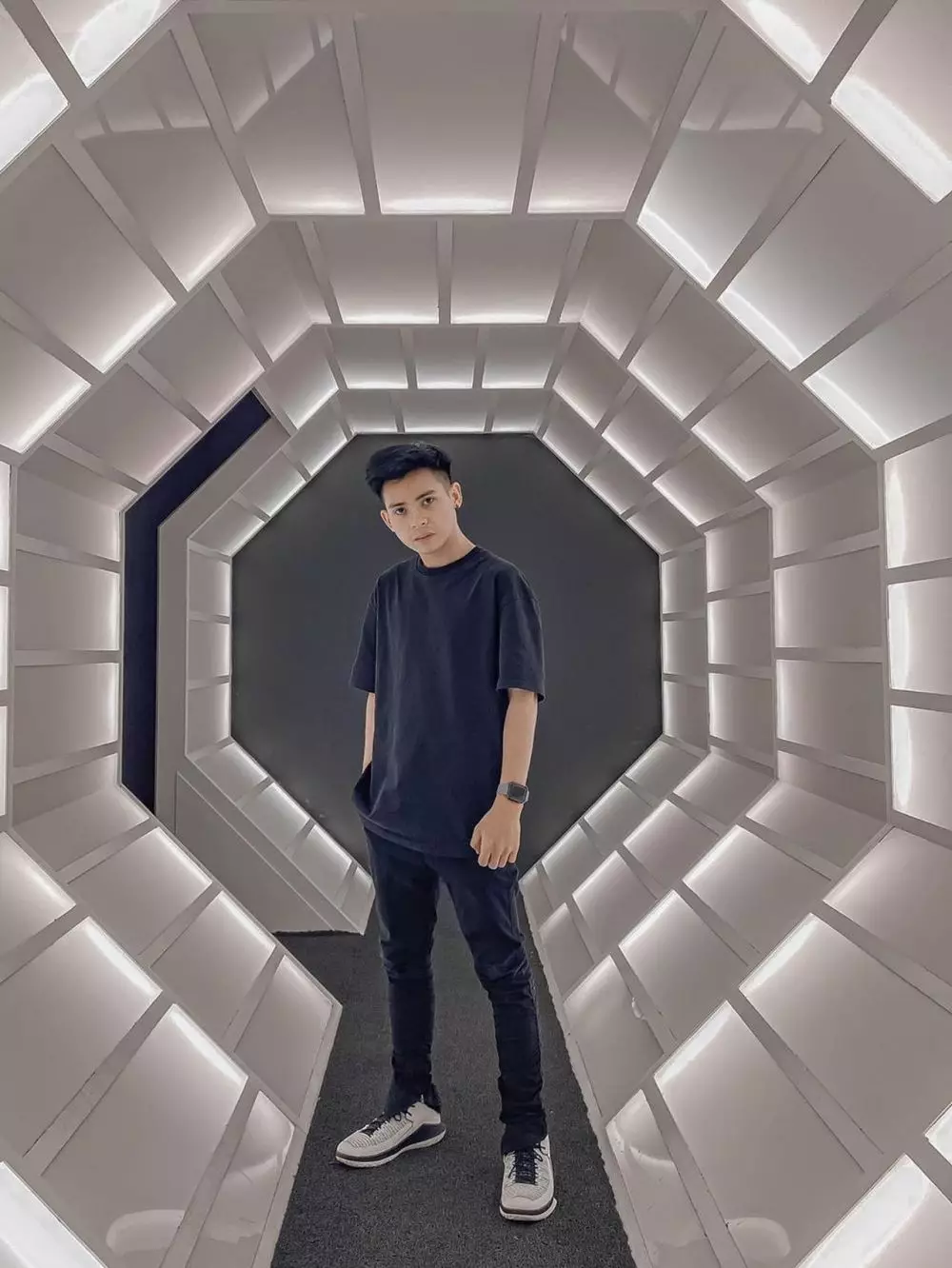 arnold anott manglingi Berbagai sumber arnold anott manglingi Berbagai sumber