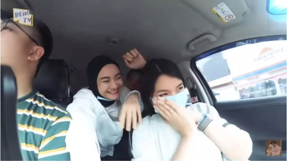 rey mbayang ketemu kakak Berbagai sumber