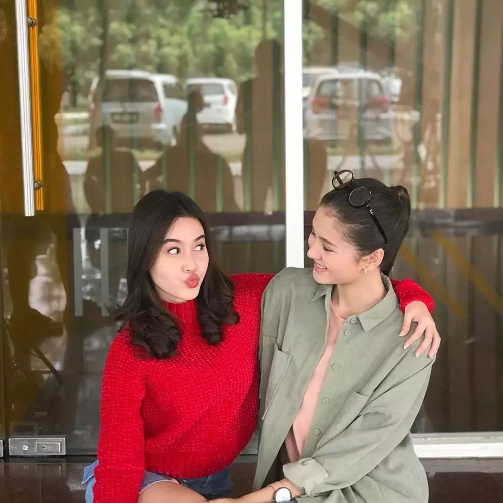 Bella Zoe deket bagnet Berbagai sumber Bella Zoe deket bagnet Berbagai sumber