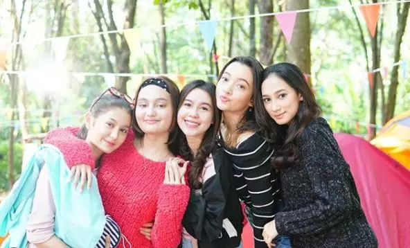 Bella Zoe deket bagnet Berbagai sumber Bella Zoe deket bagnet Berbagai sumber