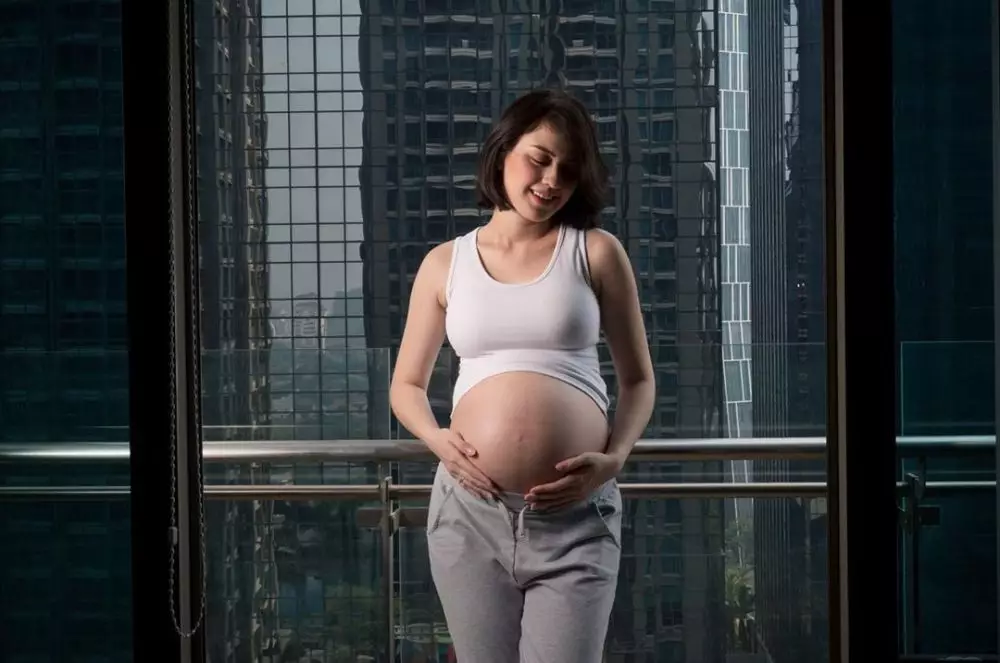 Potret maternity seleb di rumah  Instagram Potret maternity seleb di rumah  Instagram