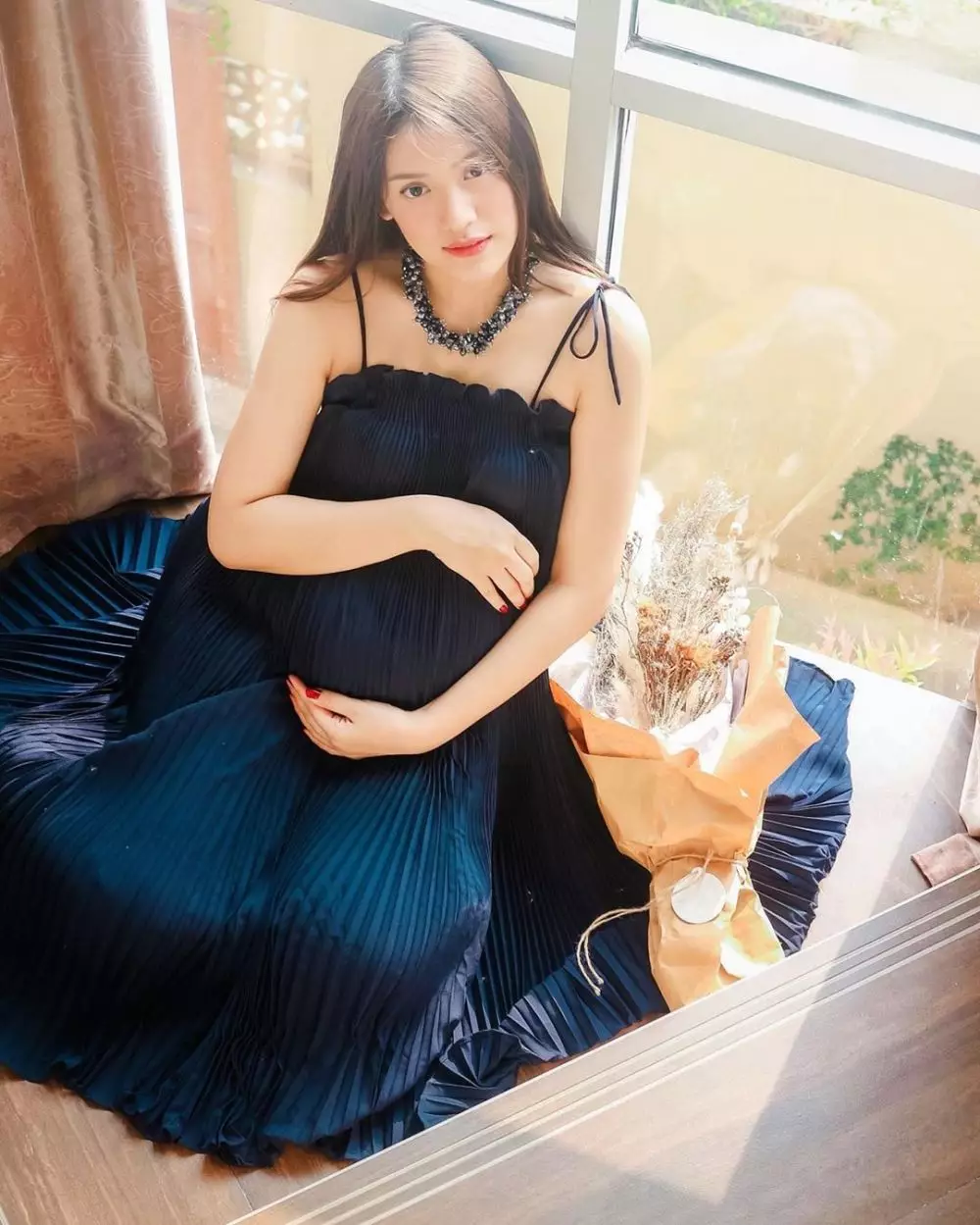 Potret maternity seleb di rumah  Instagram Potret maternity seleb di rumah  Instagram